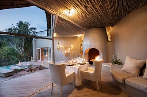 Couples’ dining