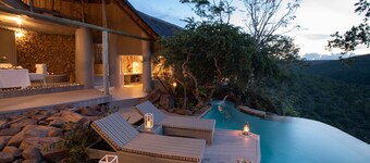 Clifftop Exclusive Safari Hideaway