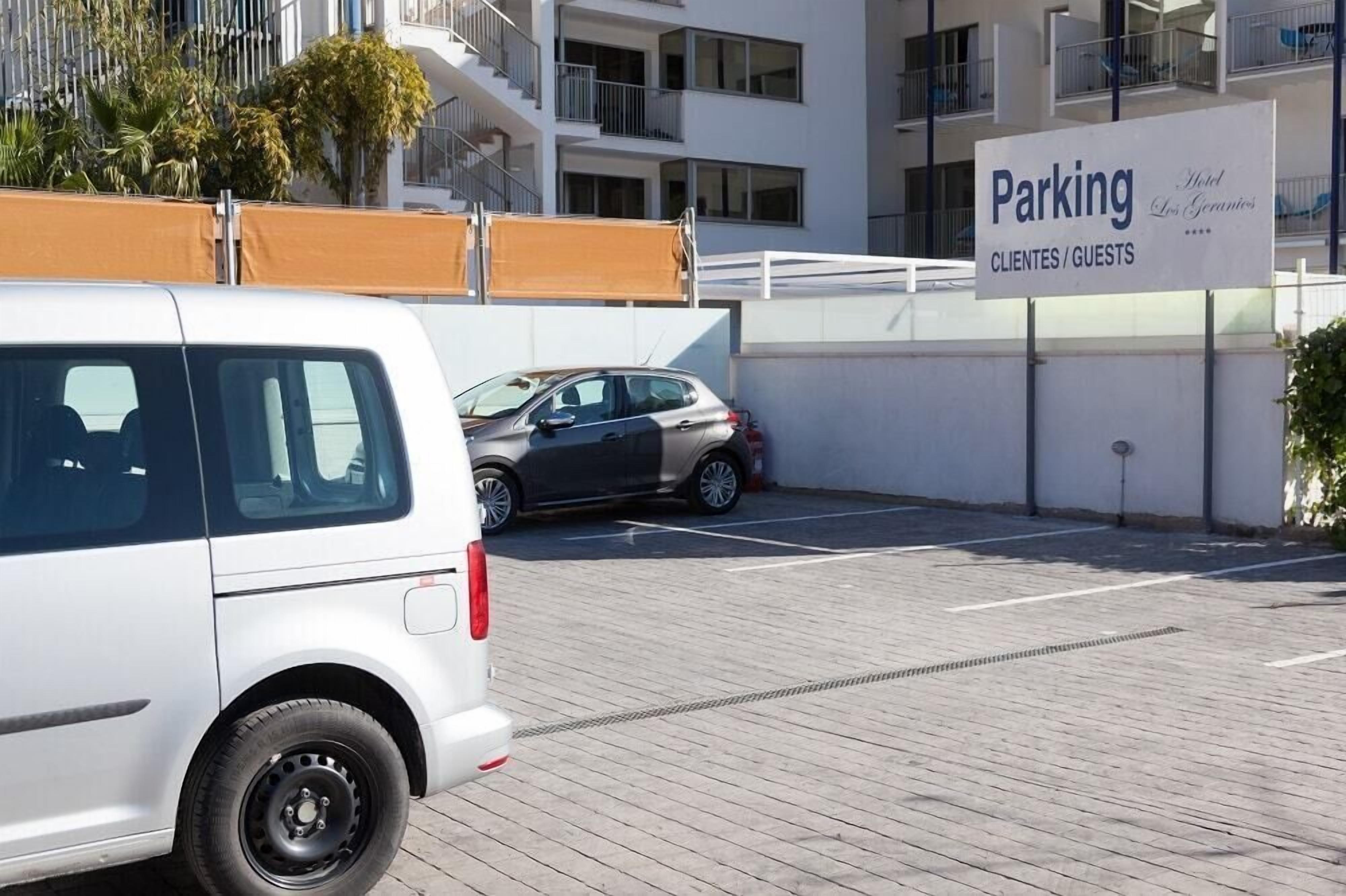 self-parking (surcharge) 12 per day