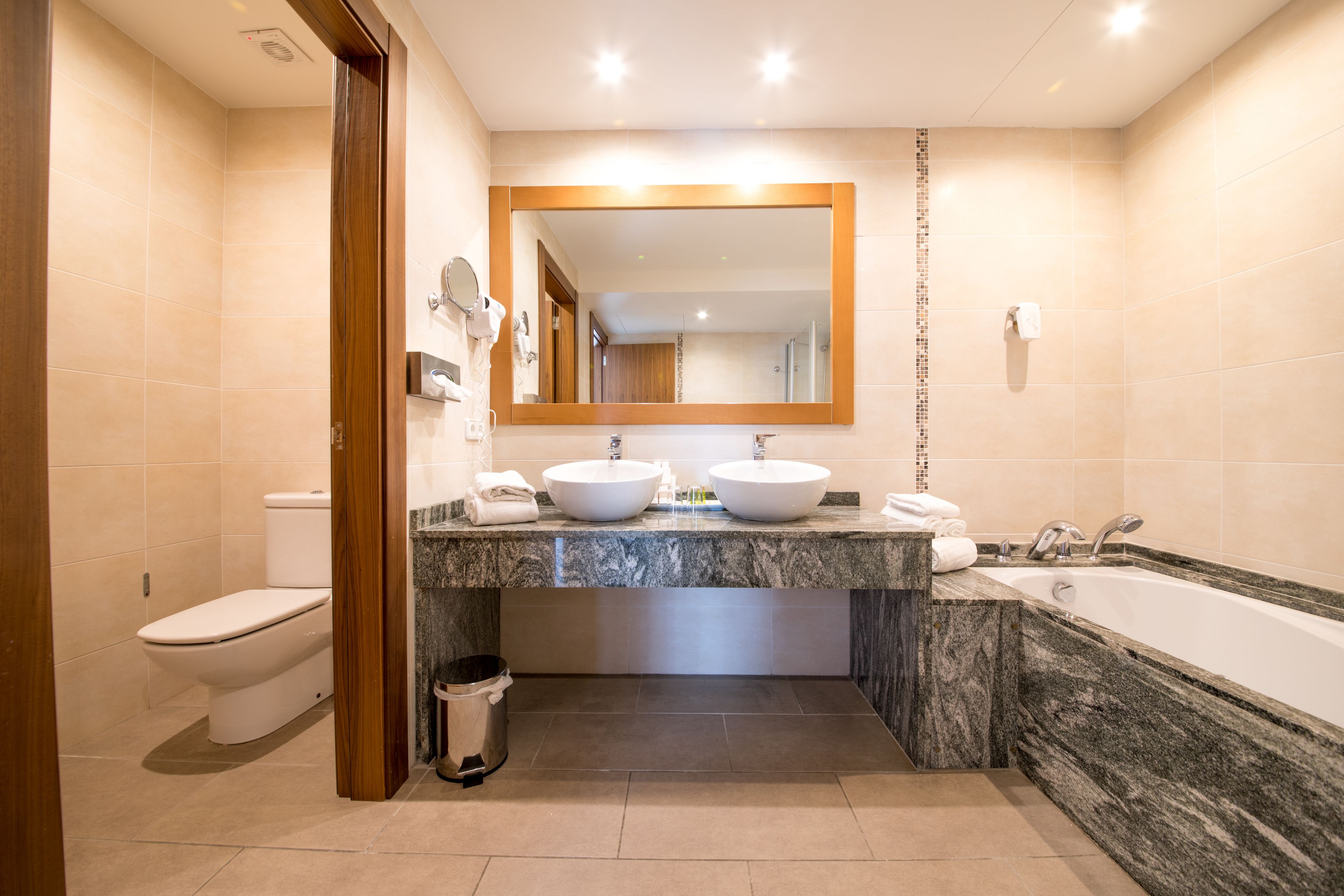 premium suite, terrace, partial ocean view | bathroom | shower, rainfall showerhead, free toiletries, hair dryer