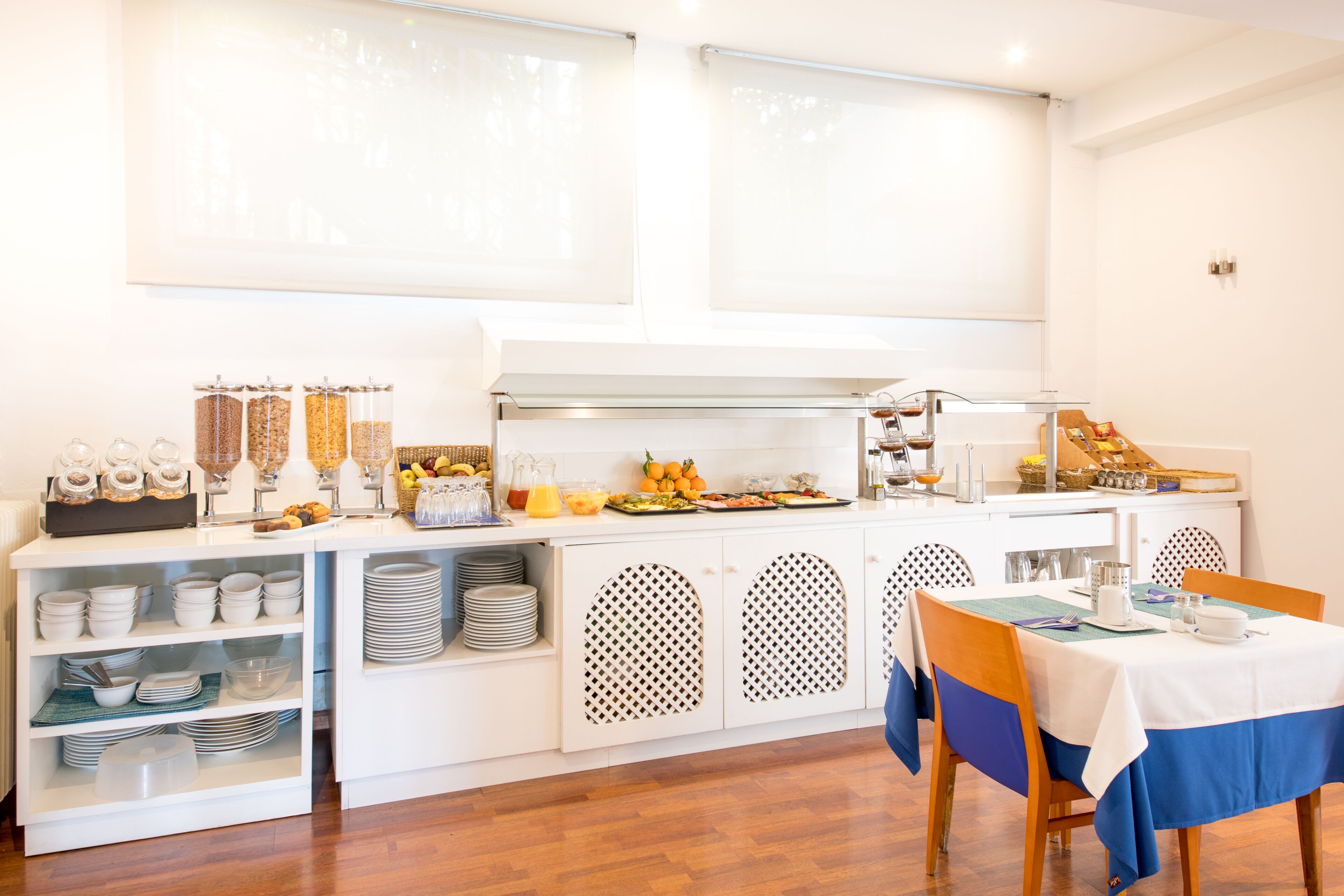 breakfast, lunch, dinner served; mediterranean cuisine, beach views