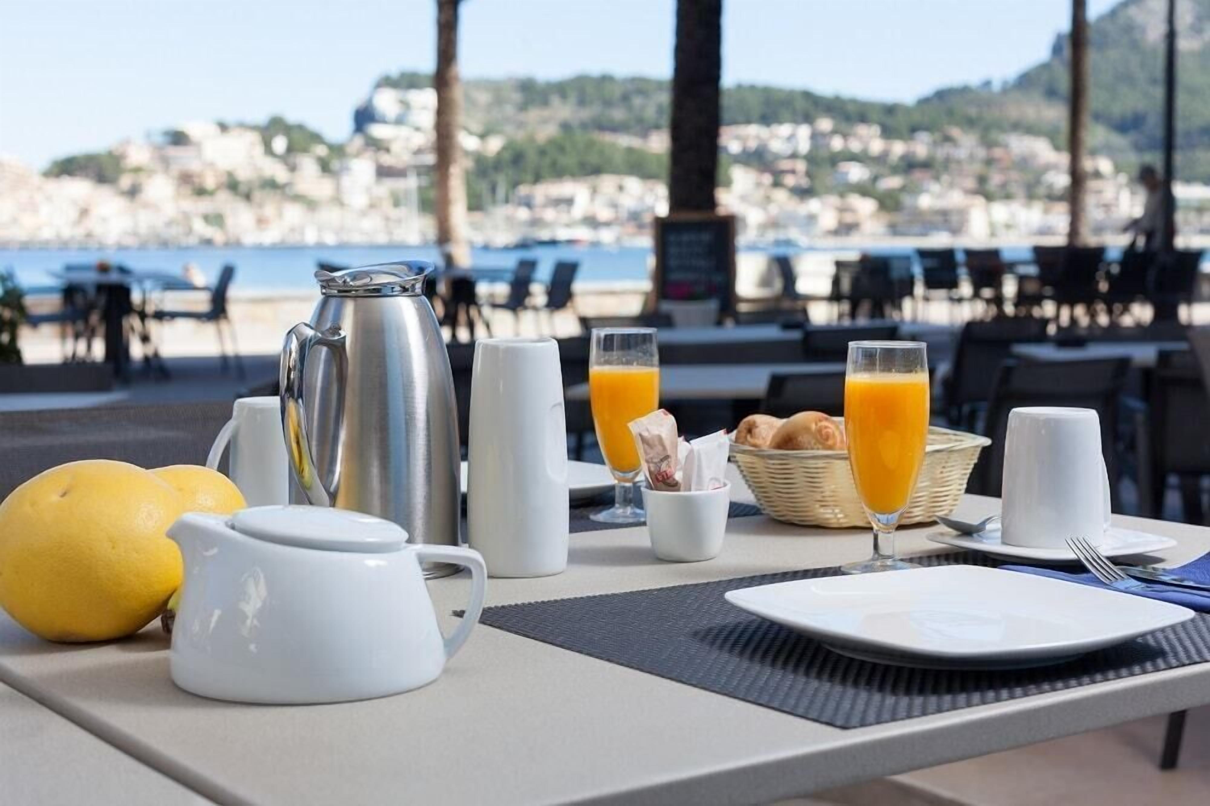 daily buffet breakfast (eur 8 per person)