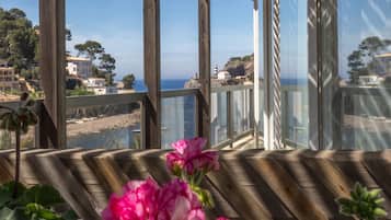 Premium Suite, Terrace, Partial Ocean View | 1 bedroom, minibar, desk, blackout drapes