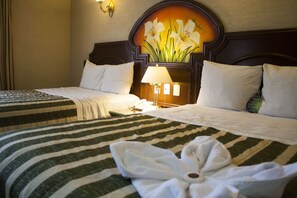 In-room safe, desk, iron/ironing board, free cots/infant beds - Hotel Casino Plaza (Guadalajara)