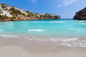 Beach nearby, sun-loungers, beach umbrellas, 2 beach bars