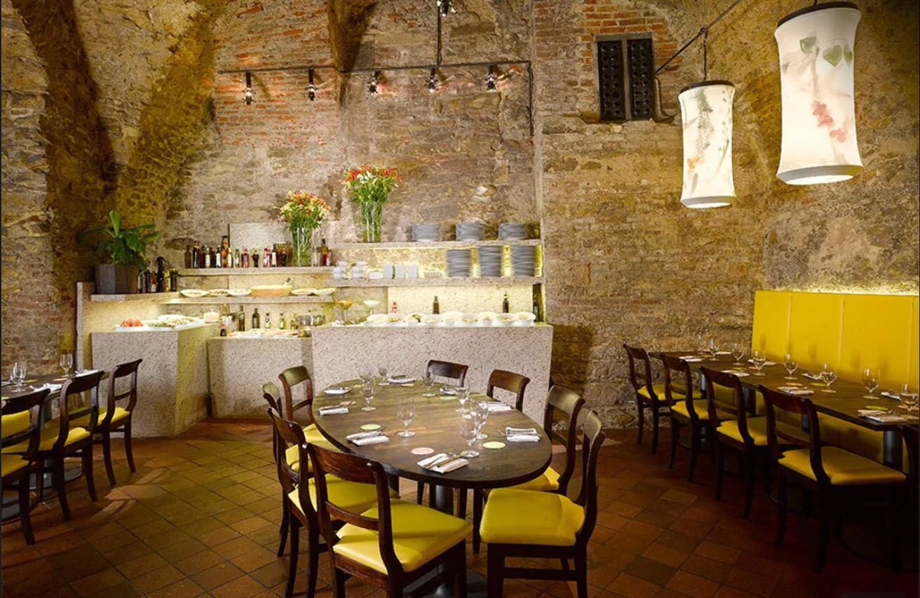 Déjeuner et dîner servis sur place