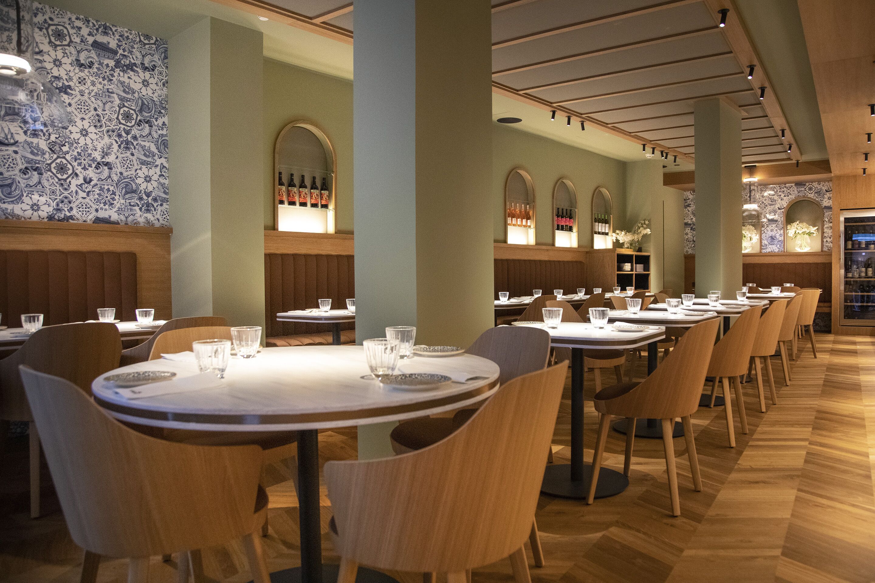 2 restaurants, lunch, dinner served; mediterranean cuisine