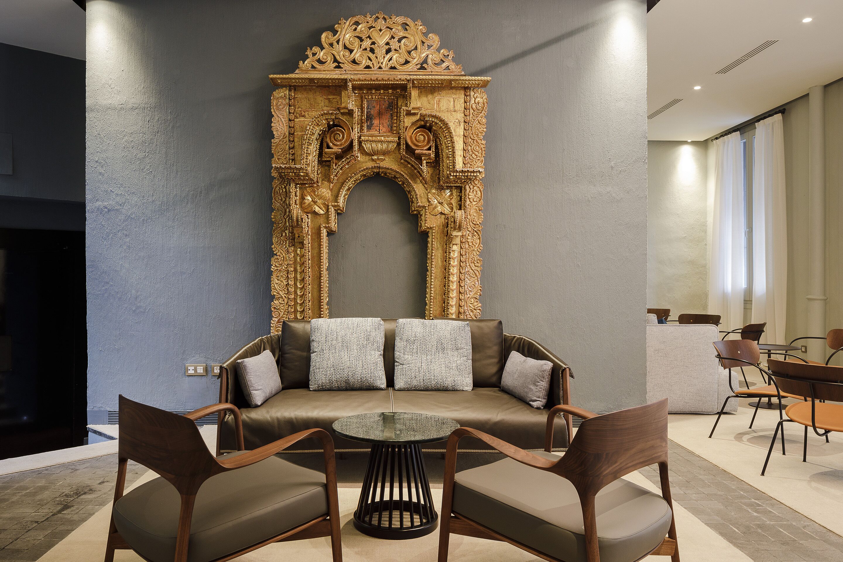 rooftop bar, al fresco dining, open daily