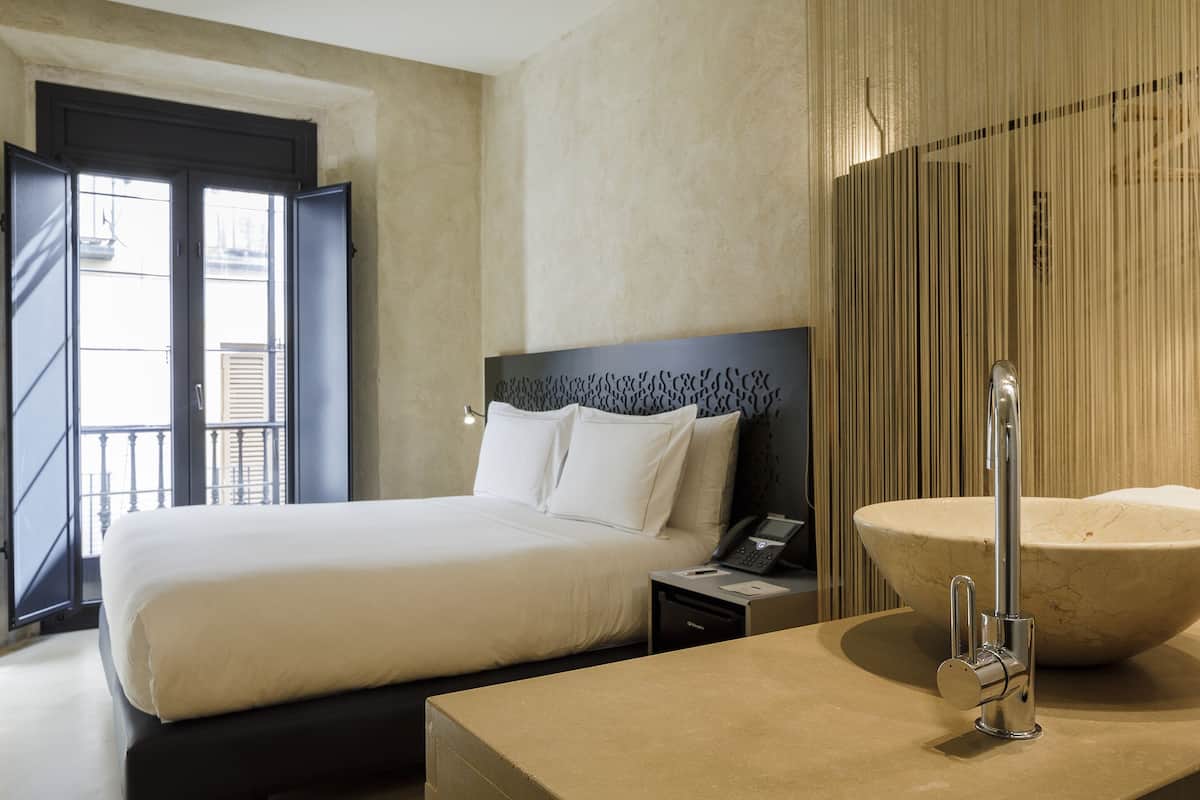 Superior kamer | 1 slaapkamer, luxe beddengoed, donzen dekbedden, een minibar
