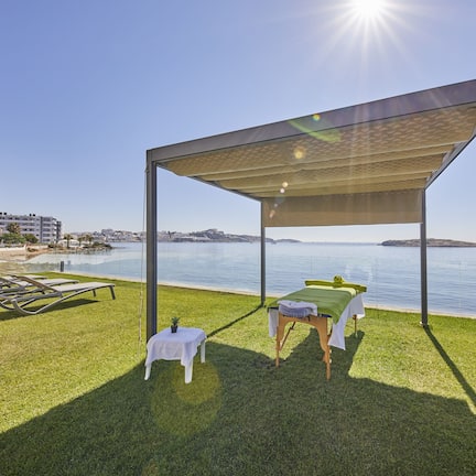 Couples treatment rooms, sauna, steam room, Turkish bath