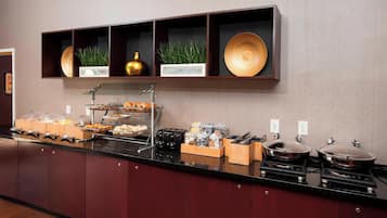 Free daily continental breakfast