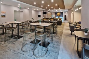 Free daily continental breakfast  - SpringHill Suites by Marriott Birmingham Colonnade (Birmingham)