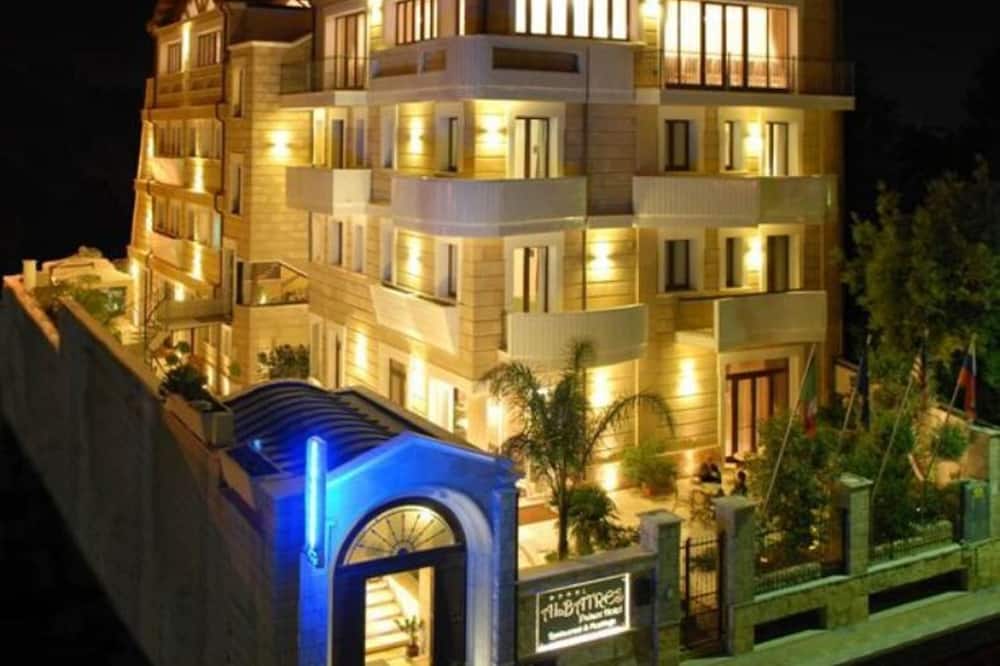 UNICO | Albatres Palace Salento
