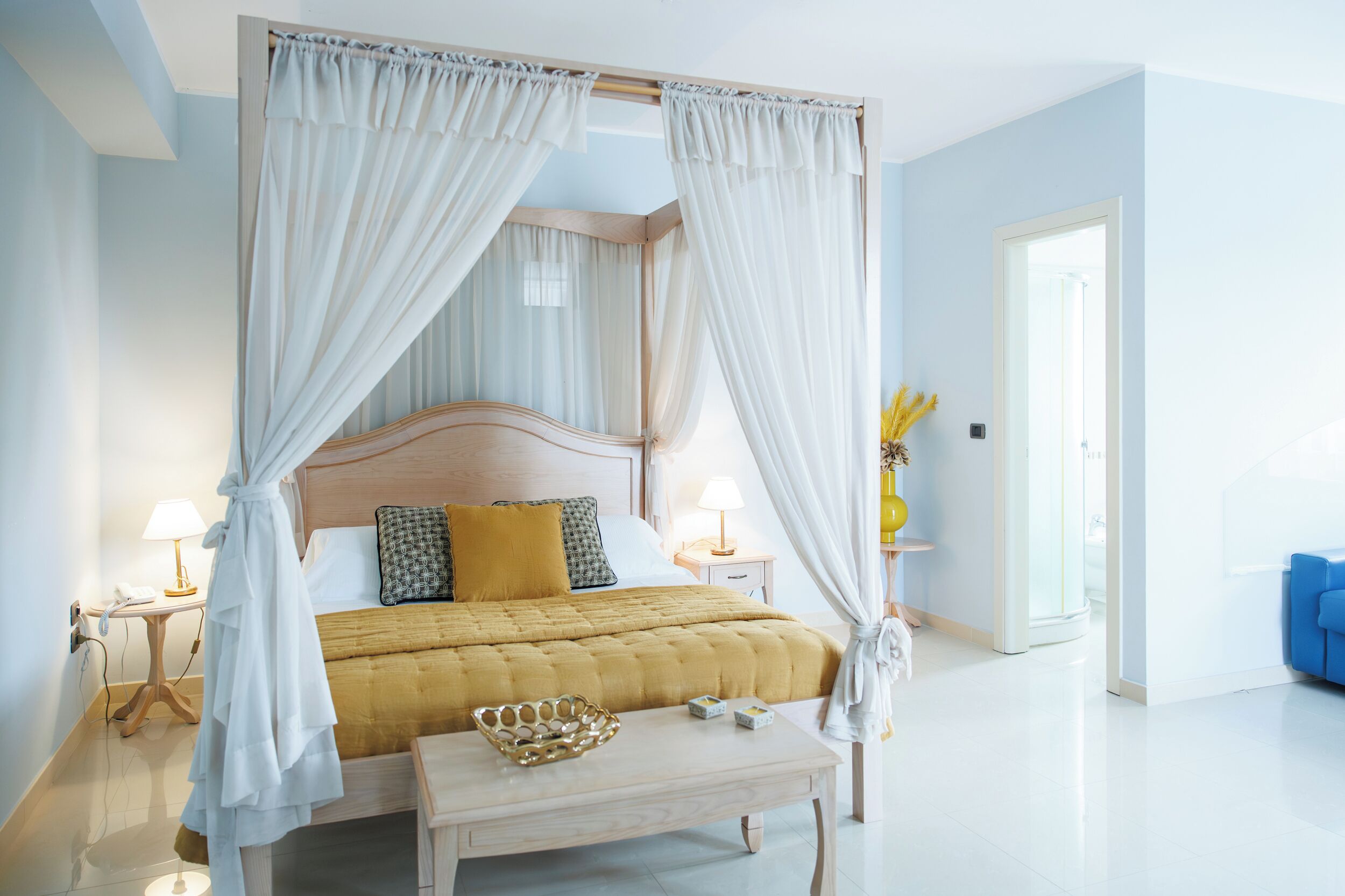 Standard Room | Minibar, in-room safe, desk, soundproofing