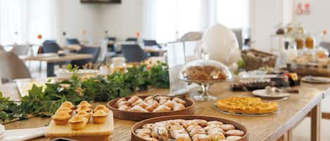 Desayuno buffet incluido todos los días