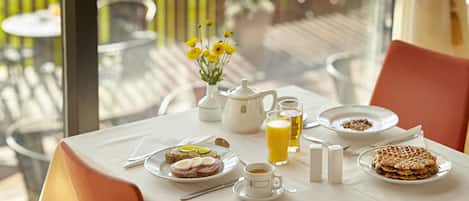Daily buffet breakfast (ISK 3400 per person)