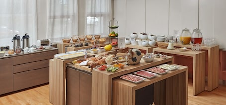 Daily buffet breakfast for a fee. Hotel Edda Egilsstadir