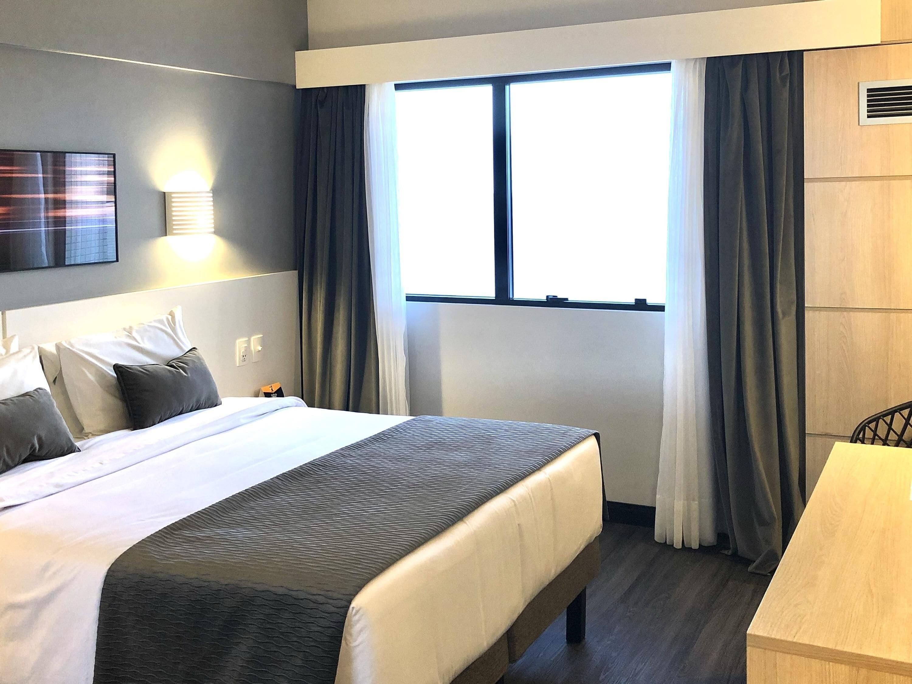 Standard Room, 1 Double Bed | Minibar, in-room safe, desk, soundproofing