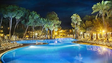 Indoor pool, outdoor pool, sun loungers