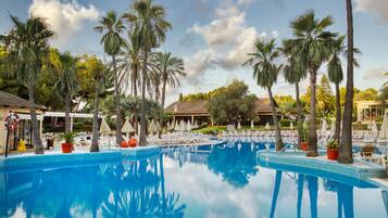 Indoor pool, outdoor pool, pool loungers