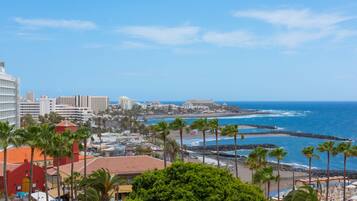 Minibar, caja fuerte, decoración individual y mobiliario individual