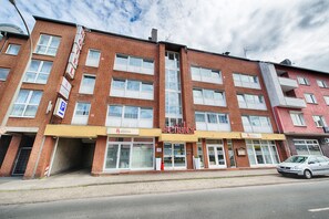 Front of property - Hotel Senator (Dortmund)
