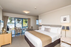 Studio, 1 King Bed, Hot Tub, Ocean View