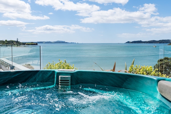 Luxury Room, 2 Bedrooms, Hot Tub, Ocean View | Terrace/patio