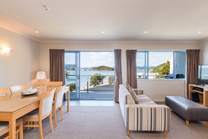 Family Apartment, 2 Bedrooms, 2 Bathrooms, Ocean View (with Indoor Spa) | Living area - Blue Pacific Quality Apartments (Paihia)