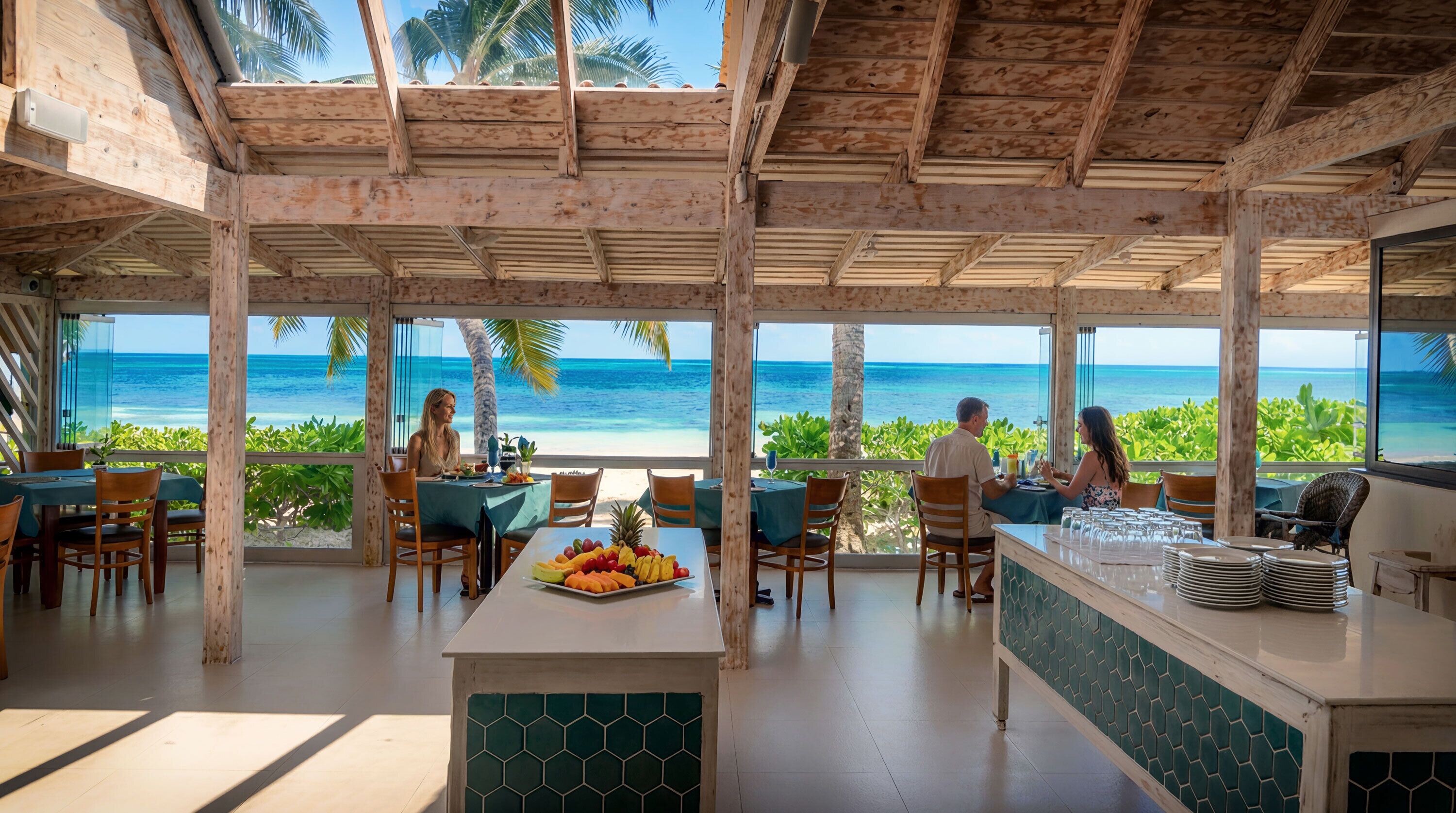 Breakfast, lunch, dinner served; international cuisine 