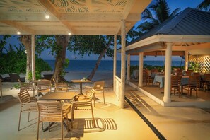 Se sirven desayunos, almuerzos y cenas; cocina internacional