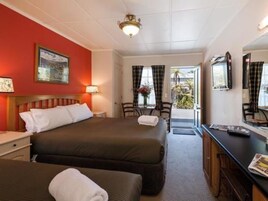 Studio, Multiple Beds, Hot Tub, Ground Floor | Desk, iron/ironing board, free cribs/infant beds, free WiFi