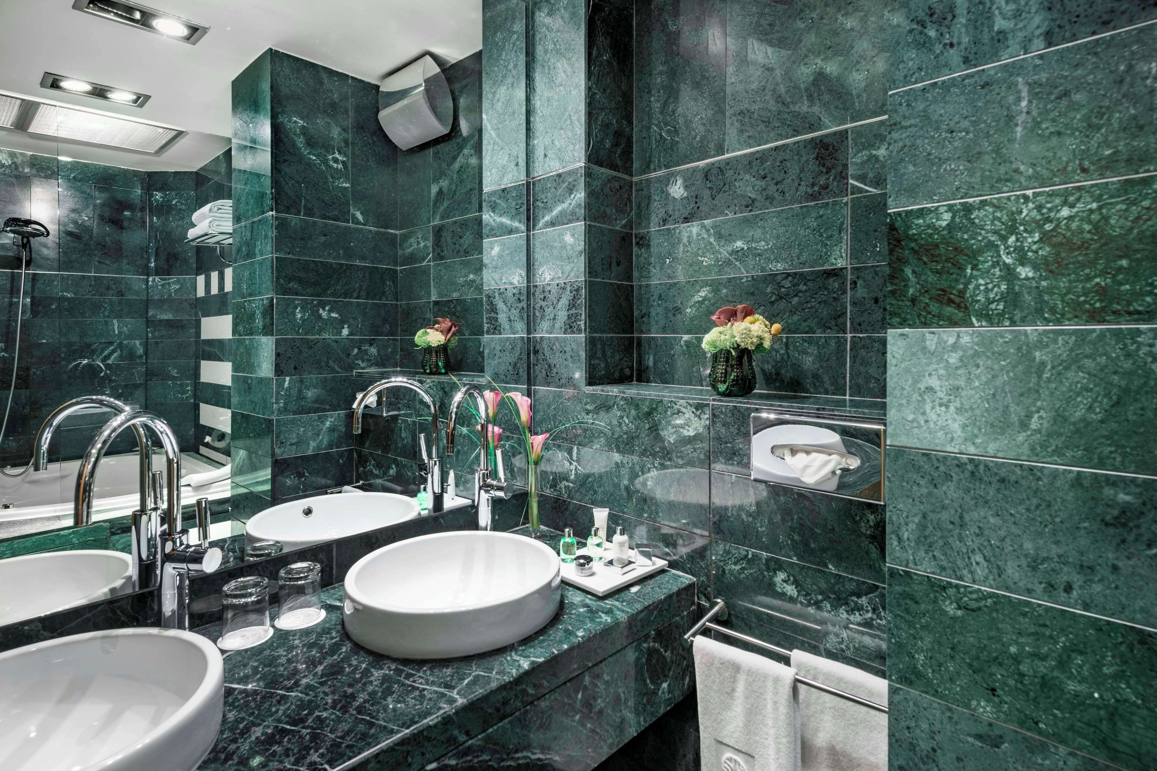 shower, rainfall showerhead, eco-friendly toiletries, hair dryer