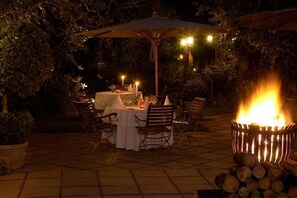 Breakfast, lunch, dinner served; German cuisine, al fresco dining