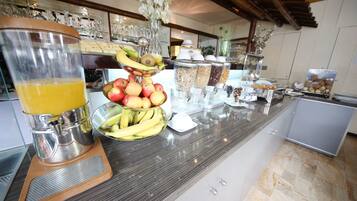 Frühstücksbuffet gegen Gebühr