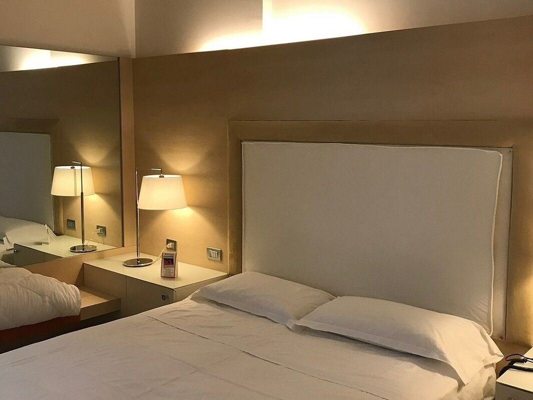Down duvets, in-room safe, laptop workspace, soundproofing