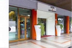 Esterni