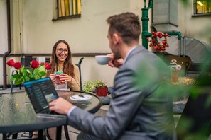 Terrace/patio - Hotel U Divadla (Prague)