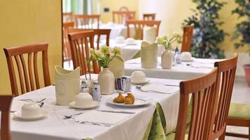 Desayuno continental incluido todos los días