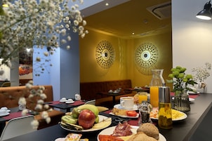 Daily buffet breakfast (EUR 12.5 per person)