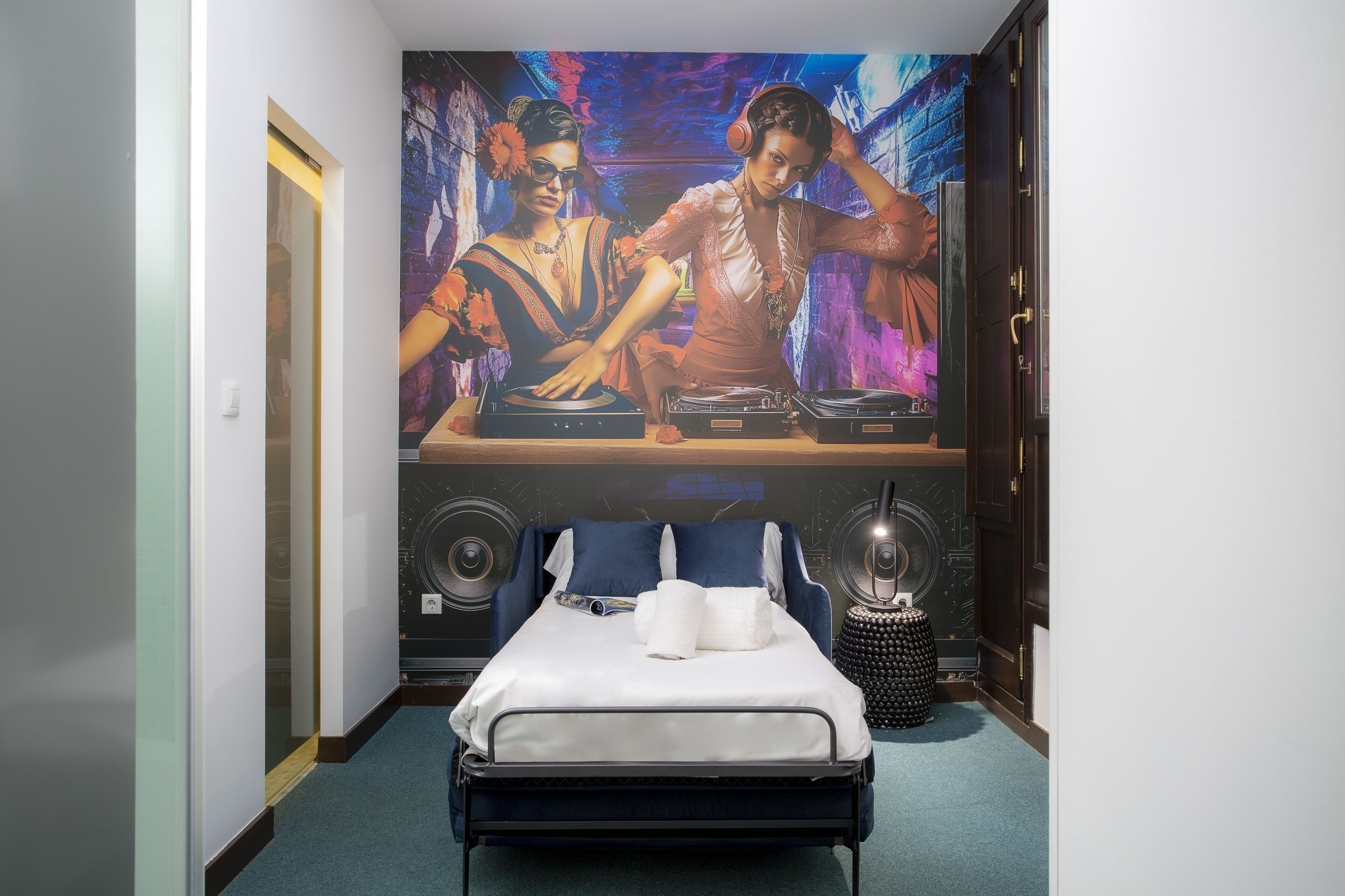 1 bedroom, premium bedding, minibar, in-room safe