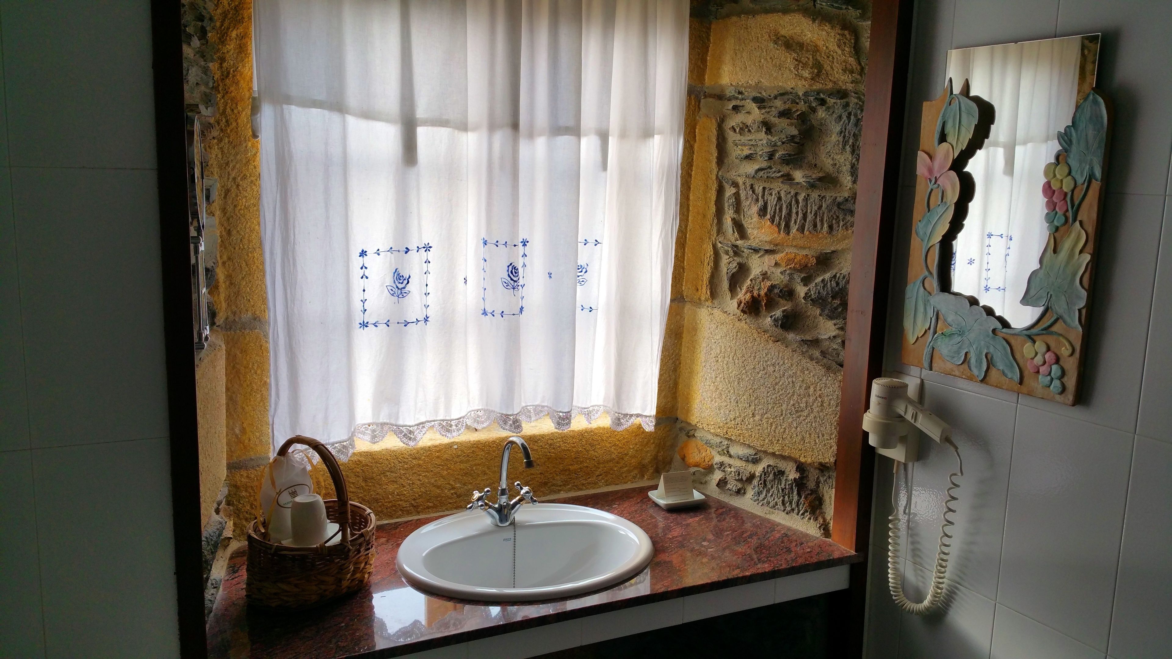 double room | bathroom sink