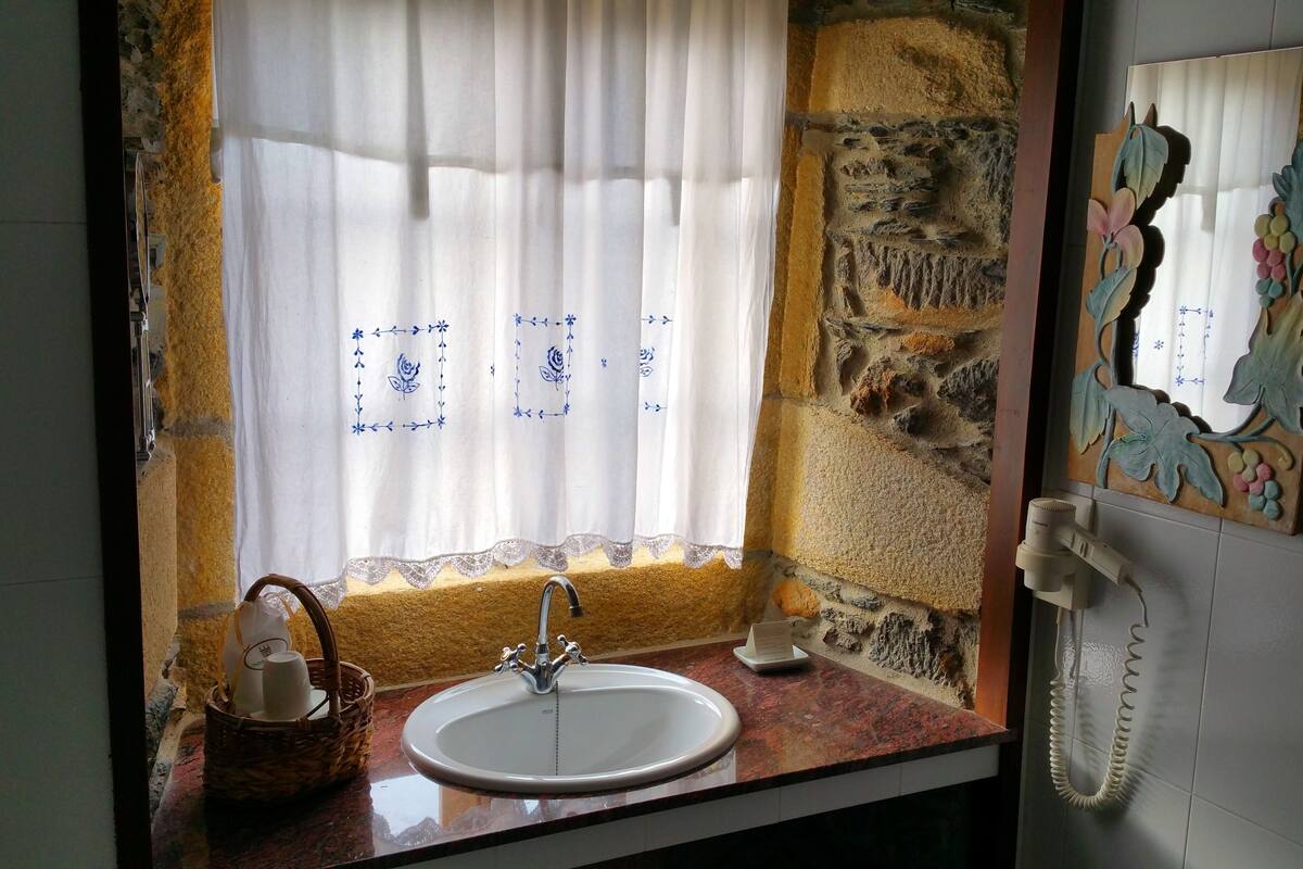 double room | bathroom sink