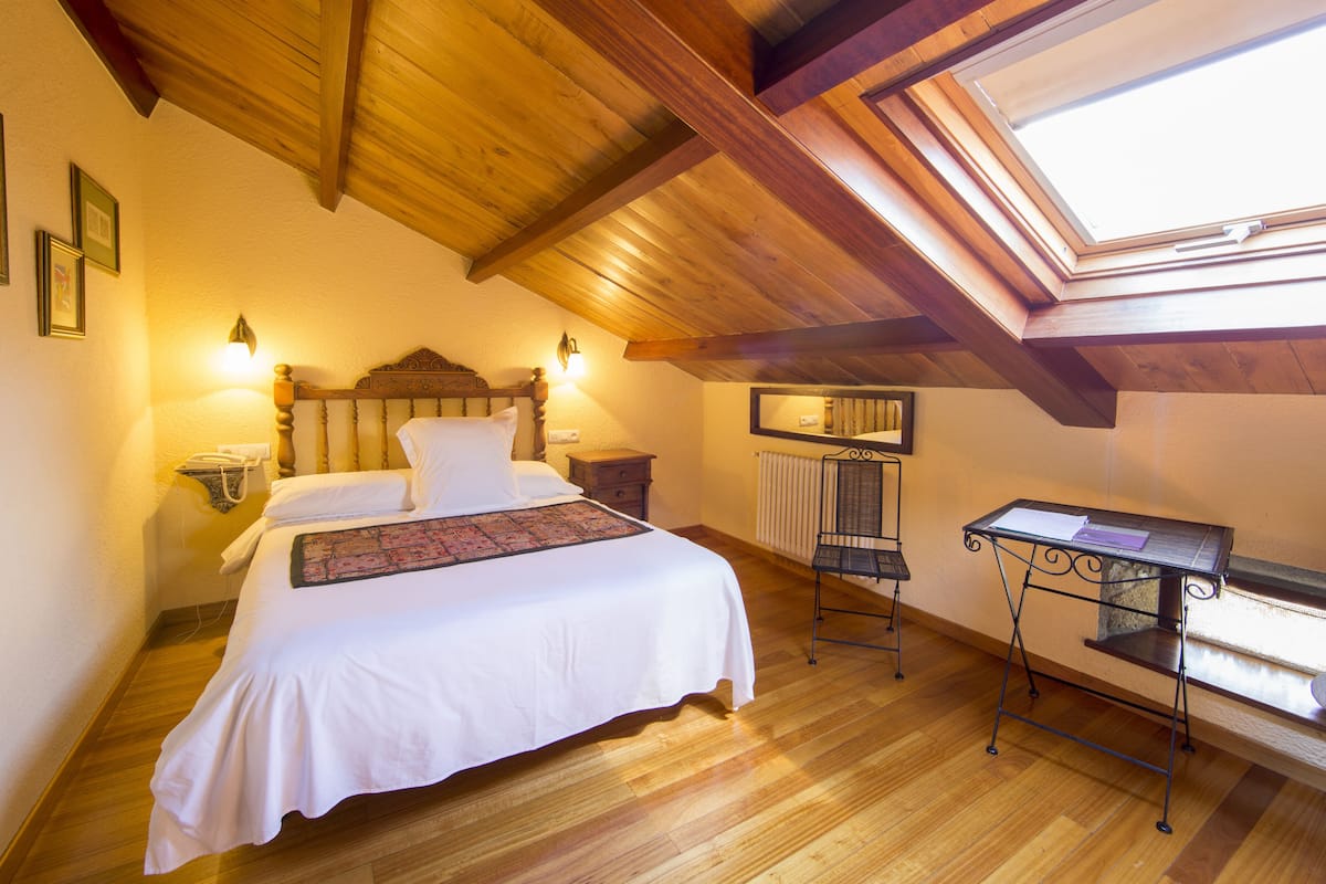 family room, 1 bedroom | 1 bedroom, individually decorated, desk, free wifi