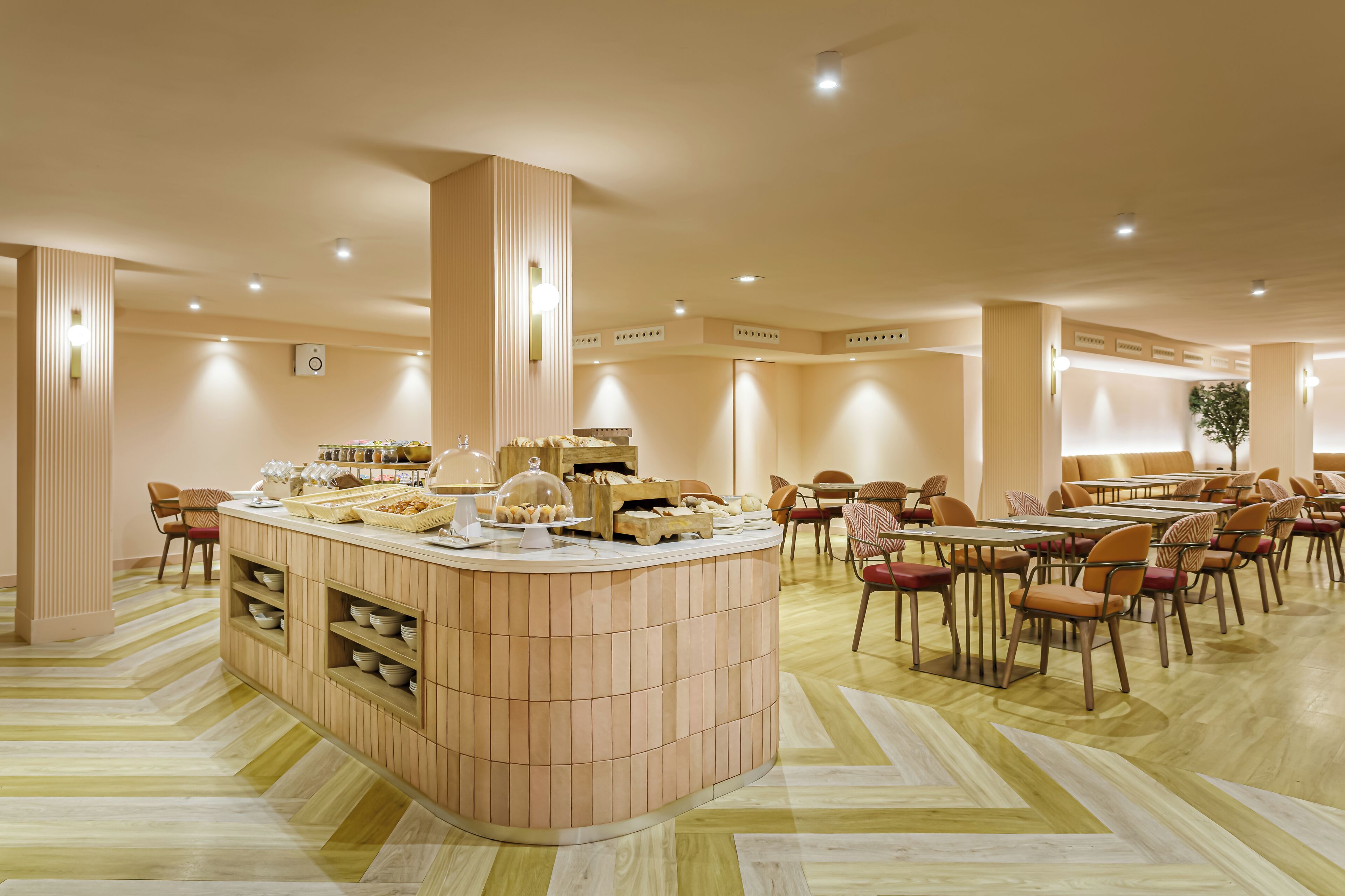 Daily buffet breakfast for a fee