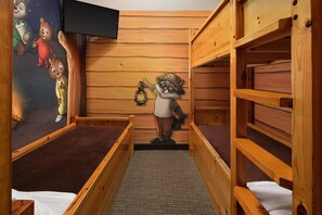 Kid Cabin Suite - Water Park Included