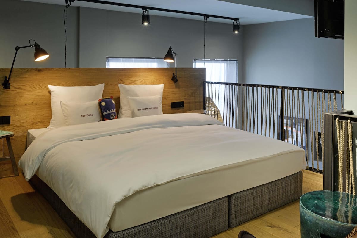 Pisac Suite | Roupas de cama premium, edredons de pluma, frigobar, cofres nos quartos