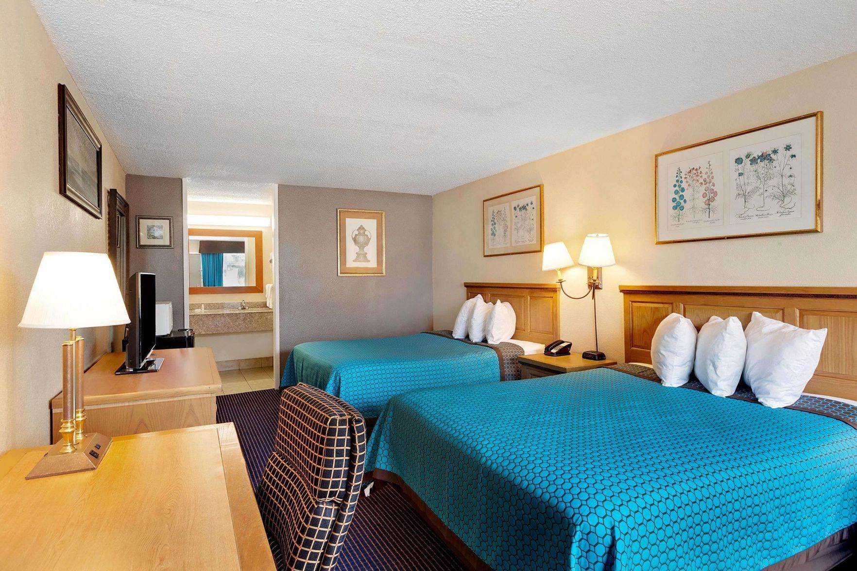 1 bedroom, desk, iron/ironing board, free WiFi