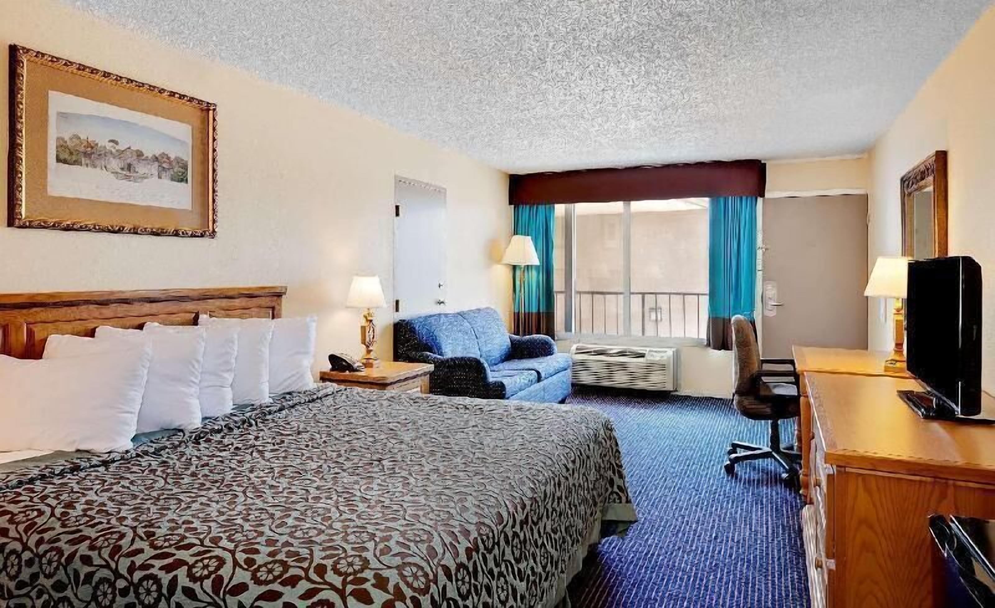 1 bedroom, desk, iron/ironing board, free WiFi