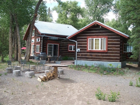 BBQ/picnic area